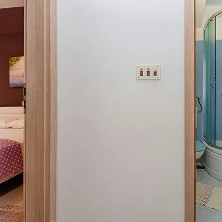 Iva Apartment *