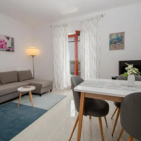 Apartment Iva Pula