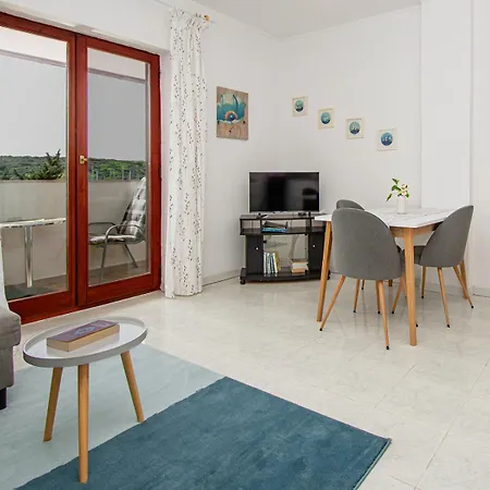 Apartment Iva *