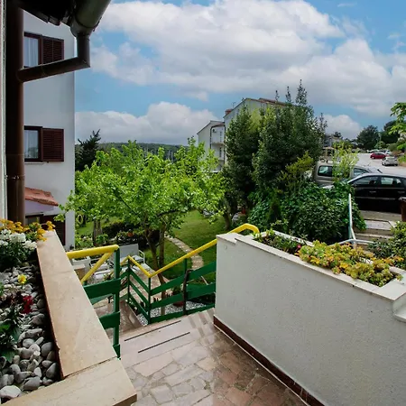 Apartment Iva *